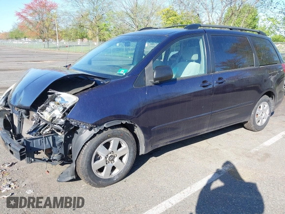 2007 Toyota Sienna CE with VIN 5TDZK23C87S080688, listed as a IAAI auction lot 42125196 with 189,427 mi miles. Bid and sale history available at carsss.com. Image 2.