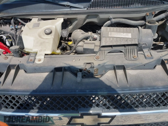 2007 Chevrolet Express Passenger with VIN 1GAHG39U571194706, listed as a IAAI auction lot 42641454 with 83,394 mi miles and . Bid and sale history available at DreamBid. Image 10.