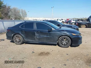 2021 Toyota Camry SE Nightshade with VIN 4T1G11AK1MU579561, listed as a IAAI auction lot 41674956 with 114,648 mi miles. Bid and sale history available at carsss.com. Image 12.