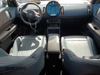 2025 MINI Countryman S with VIN WMZ23GA06S7S21118, listed as a Copart auction lot 62491425 with 11,851 mi miles and Clean title. Bid and sale history available at DreamBid. Image 8.