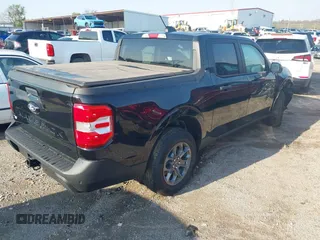 2025 Ford Maverick XLT with VIN 3FTTW8H34SRA29612, listed as a IAAI auction lot 41940598 with 868 mi miles and . Bid and sale history available at DreamBid. Image 4.