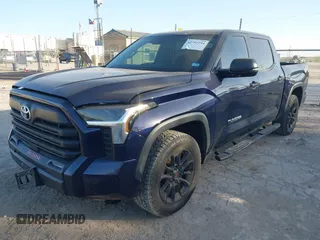 2022 Toyota Tundra 2WD SR5 with VIN 5TFLA5AB1NX001969, listed as a IAAI auction lot 41792254 with 76,862 mi miles. Bid and sale history available at carsss.com. Image 2.