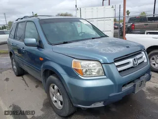 2007 Honda Pilot EX-L with VIN 5FNYF28597B006341, listed as a IAAI auction lot 41808955 with 225,819 mi miles. Bid and sale history available at carsss.com. Image 1.