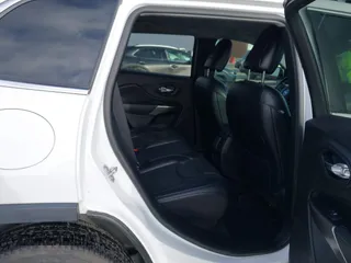 2019 Jeep Cherokee Limited with VIN 1C4PJLDB0KD487835, listed as a IAAI auction lot 41504135 with 79,394 mi miles and . Bid and sale history available at DreamBid. Image 8.