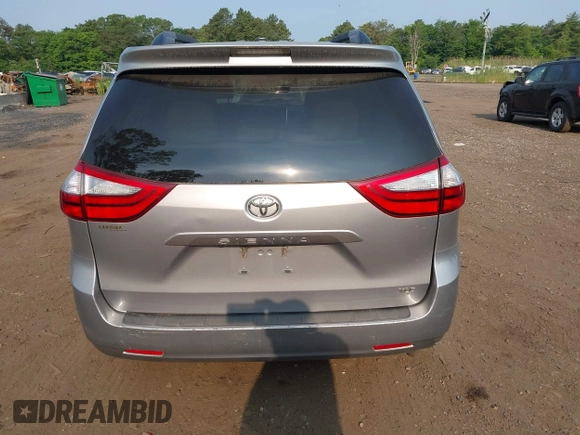 2015 Toyota Sienna XLE with VIN 5TDYK3DC2FS582546, listed as a IAAI auction lot 42443288 with 274,214 mi miles and . Bid and sale history available at DreamBid. Image 16.