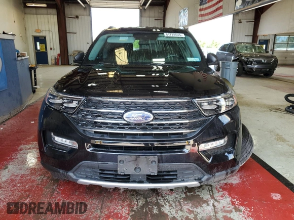 2022 Ford Explorer XLT z VIN 1FMSK8DH7NGA82787, wystawiony jako Copart lot #61729545 z przebiegiem 18 252 mil mil oraz Szkoda całkowita • Salvage title. Historia ofert i sprzedaży dostępna na DreamBid. Obrazek 5.