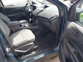 2019 Ford Escape S с VIN 1FMCU0F7XKUB11720, выставлен на аукционе IAAI как лот 41998032 с пробегом 149 058 миль миль и . История ставок и продаж доступна на DreamBid. Изображение 5.