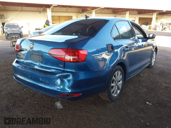 2015 Volkswagen Jetta SE z VIN 3VWD17AJ2FM291120, wystawiony jako IAAI lot #41763085 z przebiegiem 139 272 mil mil oraz . Historia ofert i sprzedaży dostępna na DreamBid. Obrazek 4.