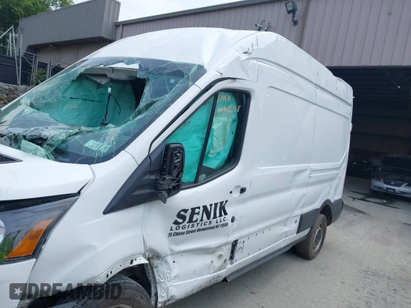 2023 Ford Transit Cargo с VIN 1FTBR1X81PKB01837, выставлен на аукционе IAAI как лот 42489358 с пробегом 68 143 миль миль и . История ставок и продаж доступна на DreamBid. Изображение 12.