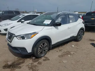 2018 Nissan Kicks SV with VIN 3N1CP5CU1JL533504, listed as a IAAI auction lot 41670961 with 74,737 mi miles. Bid and sale history available at carsss.com. Image 18.