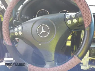 2005 Mercedes-Benz C 230 Kompressor z VIN WDBRF40J25F672960, wystawiony jako IAAI lot #42400873 z przebiegiem Nie podano mil oraz . Historia ofert i sprzedaży dostępna na DreamBid. Obrazek 7.
