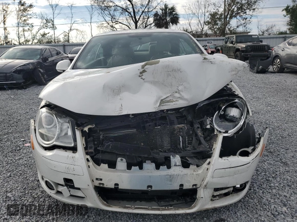 2008 Volkswagen Eos Turbo z VIN WVWBA71F88V039175, wystawiony jako Copart lot #88579725 z przebiegiem 89 414 mil mil oraz Szkoda całkowita • Salvage title. Historia ofert i sprzedaży dostępna na DreamBid. Obrazek 5.