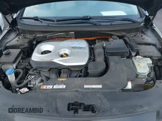 2017 Hyundai Sonata SE with VIN KMHE24L13HA055104, listed as a IAAI auction lot 41901568 with 100,456 mi miles and . Bid and sale history available at DreamBid. Image 10.