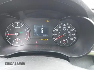 2017 Kia Optima LX z VIN 5XXGT4L39HG133028, wystawiony jako IAAI lot #41957226 z przebiegiem 92 366 mil mil oraz . Historia ofert i sprzedaży dostępna na DreamBid. Obrazek 7.