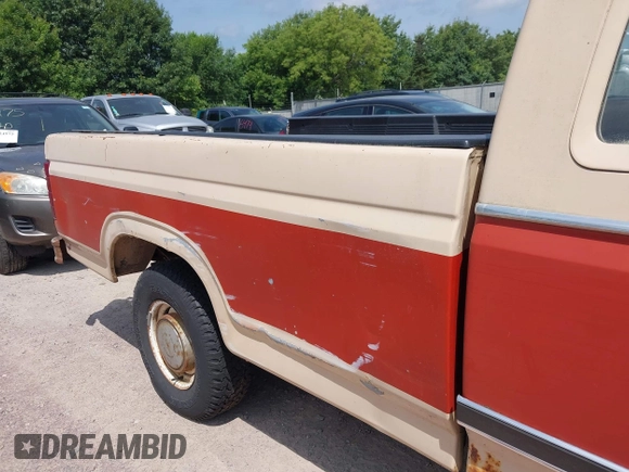 1983 Ford F-150 with VIN 1FTEX15Y5DKA31809, listed as a IAAI auction lot 42719603 with 19,240 mi miles and . Bid and sale history available at DreamBid. Image 6.