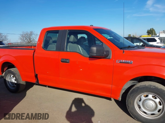 2019 Ford F-150 XL z VIN 1FTEX1C58KKE18358, wystawiony jako IAAI lot #41675683 z przebiegiem 220 646 mil mil oraz . Historia ofert i sprzedaży dostępna na DreamBid. Obrazek 13.