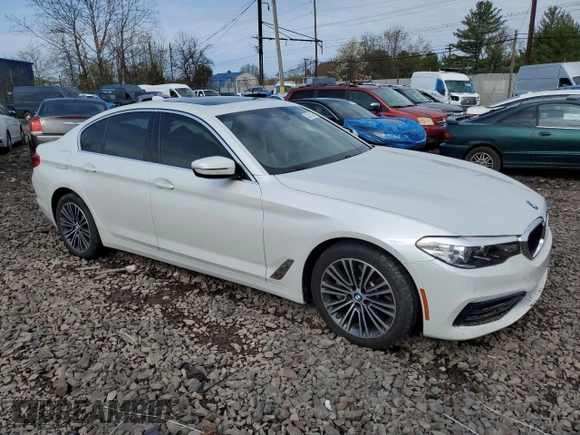 2020 BMW 5 Series 530i xDrive z VIN WBAJR7C03LCE58567, wystawiony jako Copart lot #52381325 z przebiegiem 27 309 mil mil oraz Szkoda całkowita • Salvage title. Historia ofert i sprzedaży dostępna na DreamBid. Obrazek 4.