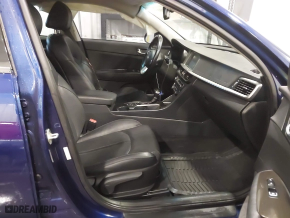 2019 Kia Optima EX with VIN 5XXGU4L19KG285328, listed as a IAAI auction lot 41653327 with 114,251 mi miles. Bid and sale history available at carsss.com. Image 5.