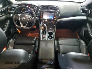 2017 Nissan Maxima SV z VIN 1N4AA6AP1HC420723, wystawiony jako Copart lot #58757085 z przebiegiem 84 714 mil mil oraz Czysty tytuł • Clean title. Historia ofert i sprzedaży dostępna na DreamBid. Obrazek 8.