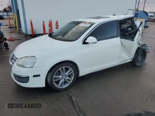 2005 Volkswagen Jetta Sedan 2.5L with VIN 3VWSG71K85M641623, listed as a Copart auction lot 84705244 with 135,685 mi miles and Salvage Title. Bid and sale history available at carsss.com. Image 1.