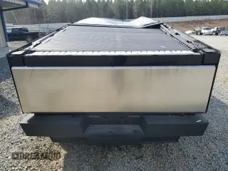 2024 Tesla Cybertruck с VIN 7G2CEHED5RA004045, выставлен на аукционе Copart как лот 48466055 с пробегом 6 580 миль миль и Списание • Salvage title. История ставок и продаж доступна на DreamBid. Изображение 6.