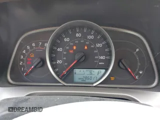 2013 Toyota RAV4 XLE с VIN JTMWFREV0D5013681, выставлен на аукционе IAAI как лот 42164769 с пробегом 286 017 миль миль и . История ставок и продаж доступна на DreamBid. Изображение 7.