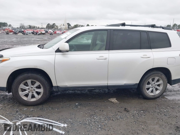 2013 Toyota Highlander with VIN 5TDZA3EH2DS035257, listed as a IAAI auction lot 41606436 with 208,721 mi miles and . Bid and sale history available at DreamBid. Image 14.