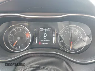2020 Jeep Cherokee Latitude z VIN 1C4PJMCB7LD575600, wystawiony jako IAAI lot #42144827 z przebiegiem 99 523 mil mil oraz . Historia ofert i sprzedaży dostępna na DreamBid. Obrazek 7.