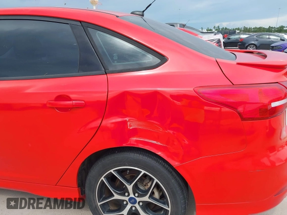 2015 Ford Focus SE с VIN 1FADP3F29FL384655, выставлен на аукционе IAAI как лот 42561046 с пробегом 128 728 миль миль и . История ставок и продаж доступна на DreamBid. Изображение 6.
