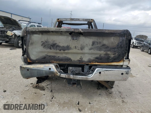 2017 Ram 2500 Tradesman z VIN 3C6TR5HT5HG663786, wystawiony jako Copart lot #79176704 z przebiegiem Nie podano mil oraz Nie do naprawy • Non repairable. Historia ofert i sprzedaży dostępna na DreamBid. Obrazek 6.