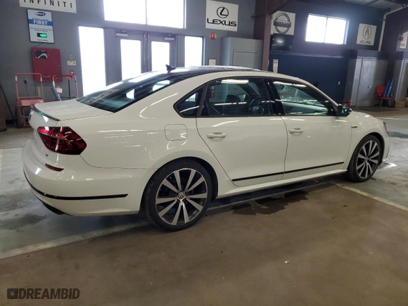 2018 Volkswagen Passat V6 GT with VIN 1VWJM7A38JC041435, listed as a Copart auction lot 83820264 with 175,427 mi miles and Clean Title. Bid and sale history available at carsss.com. Image 3.