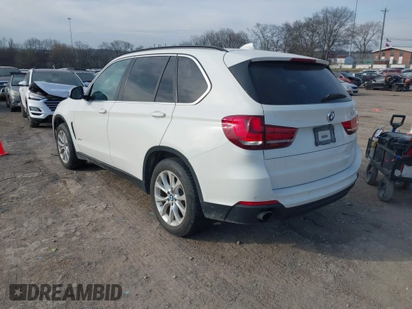 2016 BMW X5 xDrive35i with VIN 5UXKR0C5XG0P21683, listed as a IAAI auction lot 41717151 with 98,696 mi miles. Bid and sale history available at carsss.com. Image 3.
