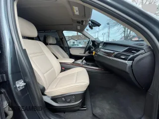 2011 BMW X5 35i with VIN 5UXZV4C58BL401755, listed as a Copart auction lot 49190535 with 104,082 mi miles and Clean Title. Bid and sale history available at carsss.com. Image 5.