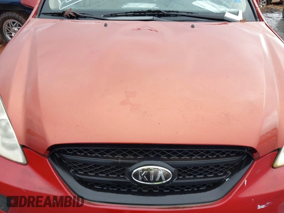 2007 Kia Rondo LX Base with VIN KNAFG525077087912, listed as a IAAI auction lot 41032154 with 109,141 mi miles. Bid and sale history available at carsss.com. Image 10.