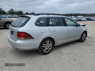 2010 Volkswagen Jetta TDI z VIN 3VWTL7AJ1AM670642, wystawiony jako Copart lot #44380965 z przebiegiem 160 994 mil mil oraz Szkody całkowita. Historia ofert i sprzedaży dostępna na DreamBid. Obrazek 3.