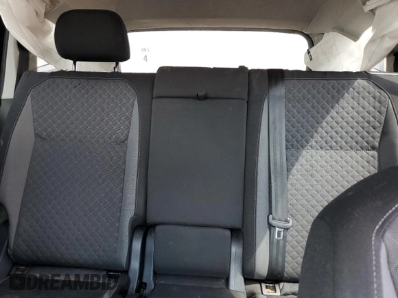 2018 Volkswagen Tiguan S с VIN 3VV0B7AX2JM105105, выставлен на аукционе Copart как лот 55282085 с пробегом 153 133 миль миль и На запчасти • Non repairable. История ставок и продаж доступна на DreamBid. Изображение 10.