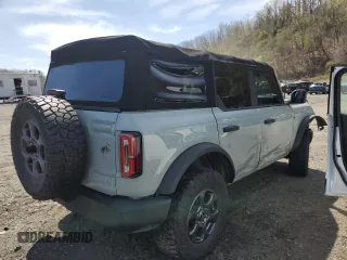 2021 Ford Bronco with VIN 1FMDE5BH0MLA87532, listed as a Copart auction lot 54229225 with 35,741 mi miles and Salvage title. Bid and sale history available at DreamBid. Image 3.