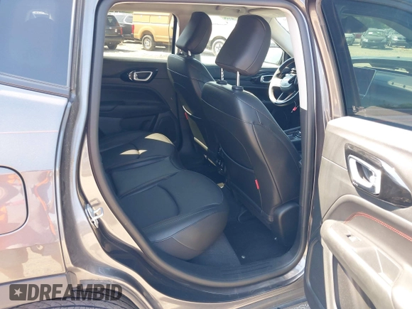 2022 Jeep Compass Trailhawk with VIN 3C4NJDDB9NT160748, listed as a IAAI auction lot 42589269 with 53,092 mi miles and . Bid and sale history available at DreamBid. Image 8.