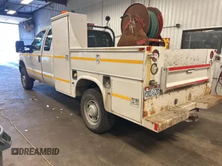 2013 Ford F-350 z VIN 1FD7X3B67DEA52601, wystawiony jako IAAI lot #42409012 z przebiegiem 335 745 mil mil oraz . Historia ofert i sprzedaży dostępna na DreamBid. Obrazek 6.