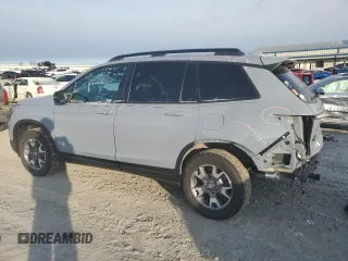 2022 Honda Passport TrailSport z VIN 5FNYF8H62NB019960, wystawiony jako Copart lot #89399245 z przebiegiem 29 813 mil mil oraz Szkoda całkowita • Salvage title. Historia ofert i sprzedaży dostępna na DreamBid. Obrazek 2.
