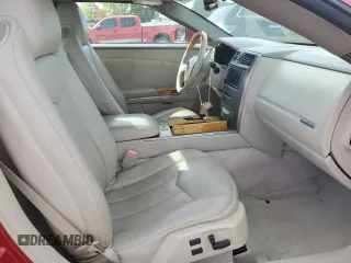 2005 Cadillac XLR z VIN 1G6YV34AX55600501, wystawiony jako Copart lot #72423004 z przebiegiem 31 601 mil mil oraz Szkody całkowita. Historia ofert i sprzedaży dostępna na DreamBid. Obrazek 10.