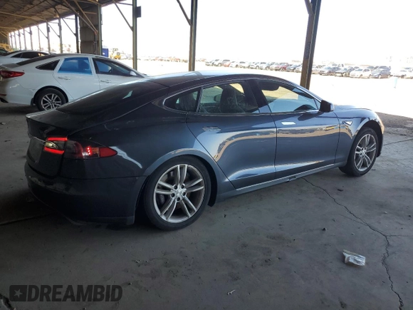 2016 Tesla Model S 70 with VIN 5YJSA1E15GF131448, listed as a Copart auction lot 57100245 with 84,503 mi miles and Clean title. Bid and sale history available at DreamBid. Image 3.