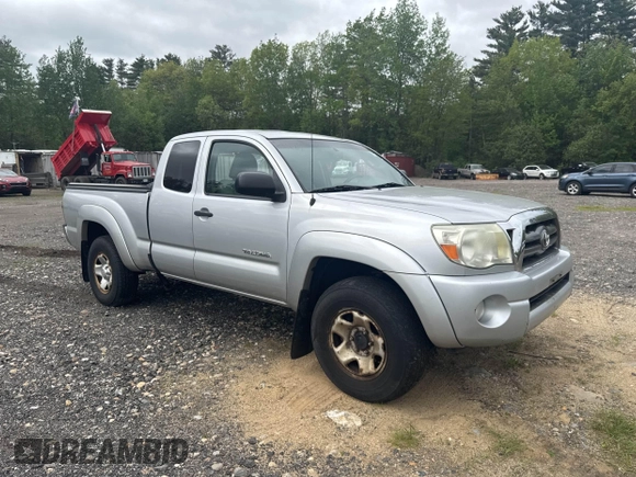 2010 Toyota Tacoma z VIN 5TEUU4EN8AZ748031, wystawiony jako IAAI lot #42313462 z przebiegiem 293 983 mil mil oraz . Historia ofert i sprzedaży dostępna na DreamBid. Obrazek 1.