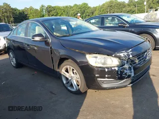 2014 Volvo S60 T5 с VIN YV1612FS0E1290215, выставлен на аукционе IAAI как лот 42723872 с пробегом 101 322 миль миль и . История ставок и продаж доступна на DreamBid. Изображение 1.