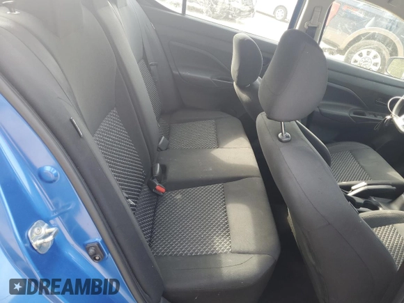 2020 Nissan Versa S z VIN 3N1CN8DV9LL880225, wystawiony jako Copart lot #55391815 z przebiegiem 67 010 mil mil oraz Szkoda całkowita • Salvage title. Historia ofert i sprzedaży dostępna na DreamBid. Obrazek 10.