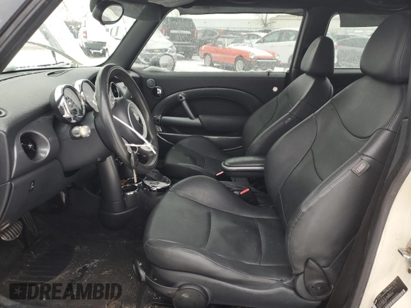 2005 MINI Hardtop S z VIN WMWRE33465TD91749, wystawiony jako Copart lot #43938765 z przebiegiem 166 391 mil mil oraz Szkoda całkowita • Salvage title. Historia ofert i sprzedaży dostępna na DreamBid. Obrazek 7.