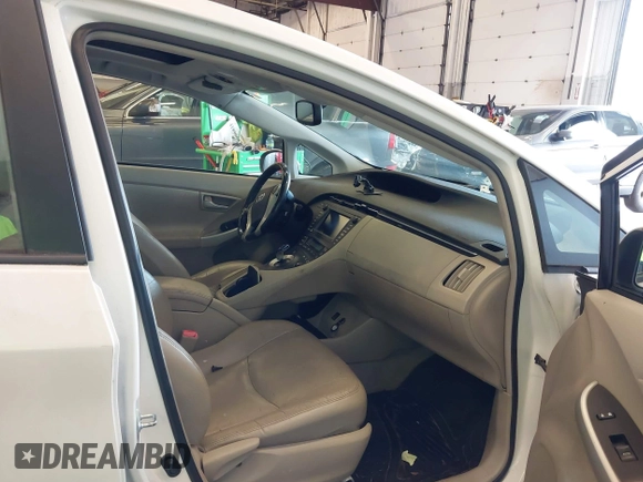 2010 Toyota Prius II with VIN JTDKN3DU4A0224477, listed as a IAAI auction lot 41893950 with 174,615 mi miles. Bid and sale history available at carsss.com. Image 5.