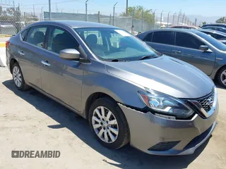 2017 Nissan Sentra S z VIN 3N1AB7AP4HY374196, wystawiony jako IAAI lot #42520251 z przebiegiem 55 814 mil mil oraz . Historia ofert i sprzedaży dostępna na DreamBid. Obrazek 1.