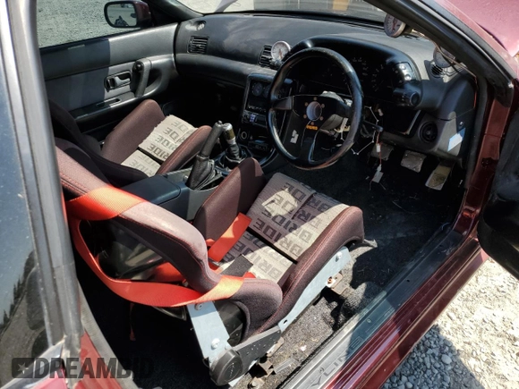 1990 Nissan Skyline z VIN BNR32011442, wystawiony jako Copart lot #64651064 z przebiegiem 118 579 mil mil oraz Czysty tytuł • Clean title. Historia ofert i sprzedaży dostępna na DreamBid. Obrazek 8.