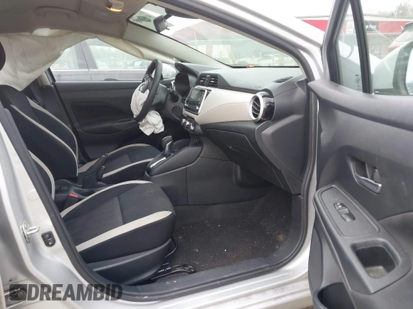 2021 Nissan Versa SV with VIN 3N1CN8EV5ML852762, listed as a IAAI auction lot 41901083 with 84,554 mi miles. Bid and sale history available at carsss.com. Image 5.
